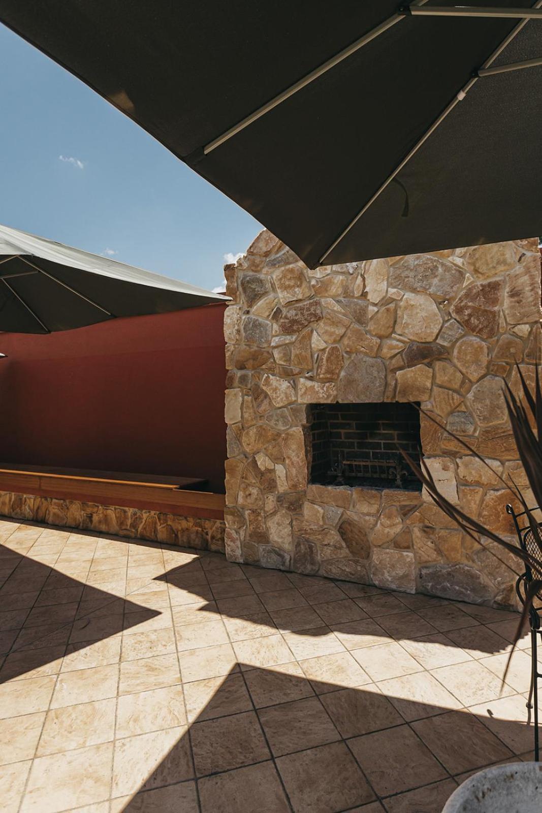 The Lawson Riverside Suites Wagga Wagga Exterior photo